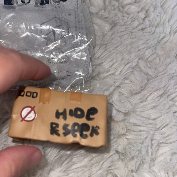 Pop mark Hirono echo Cute Figurine with box collectable item NWT resin plastic - Picture 8 of 14